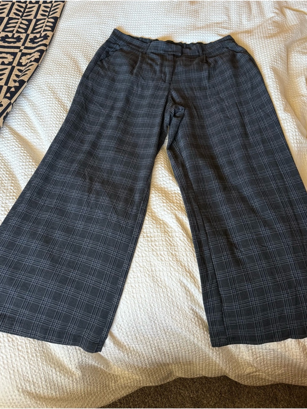 American Eagle Outfitters Charcoal Grey, light grey, blue Plaid Wide-Leg Trouser
